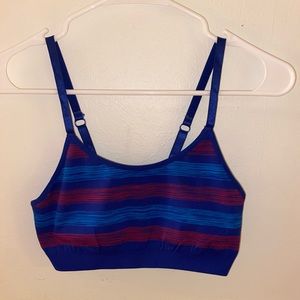 Women’s sports bra